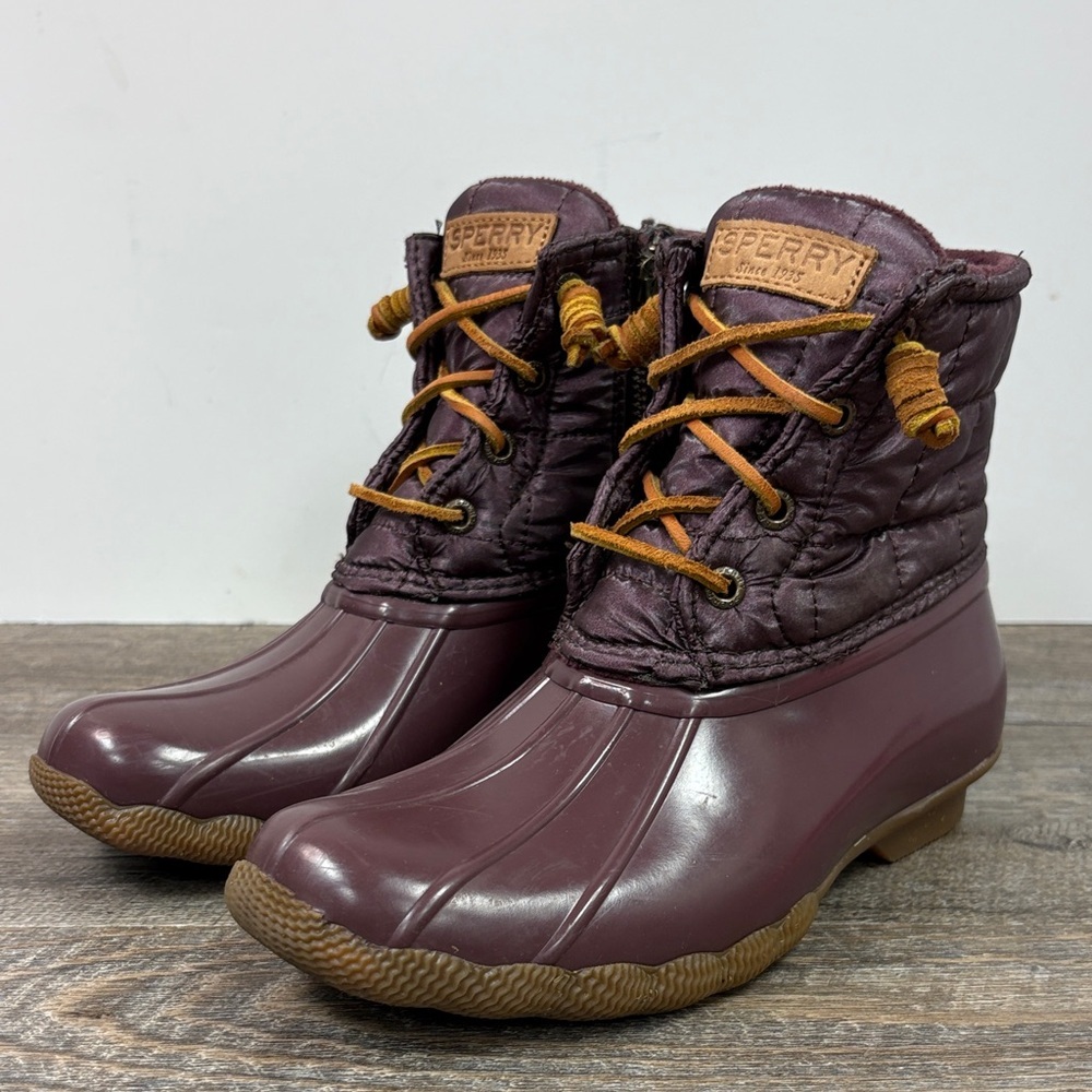 Women’s Sperry Saltwater Quilted Duck Boots Size 6